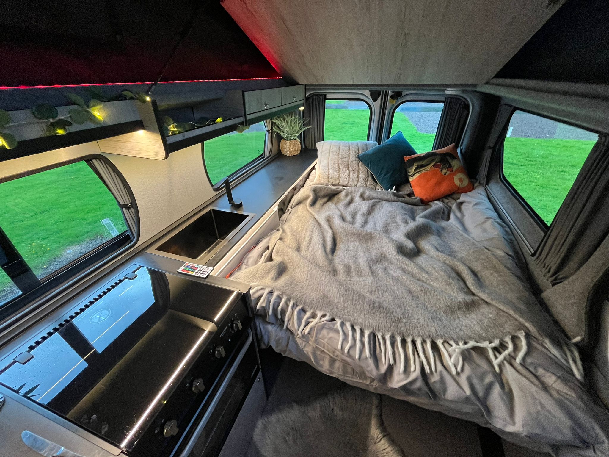 van damme bed